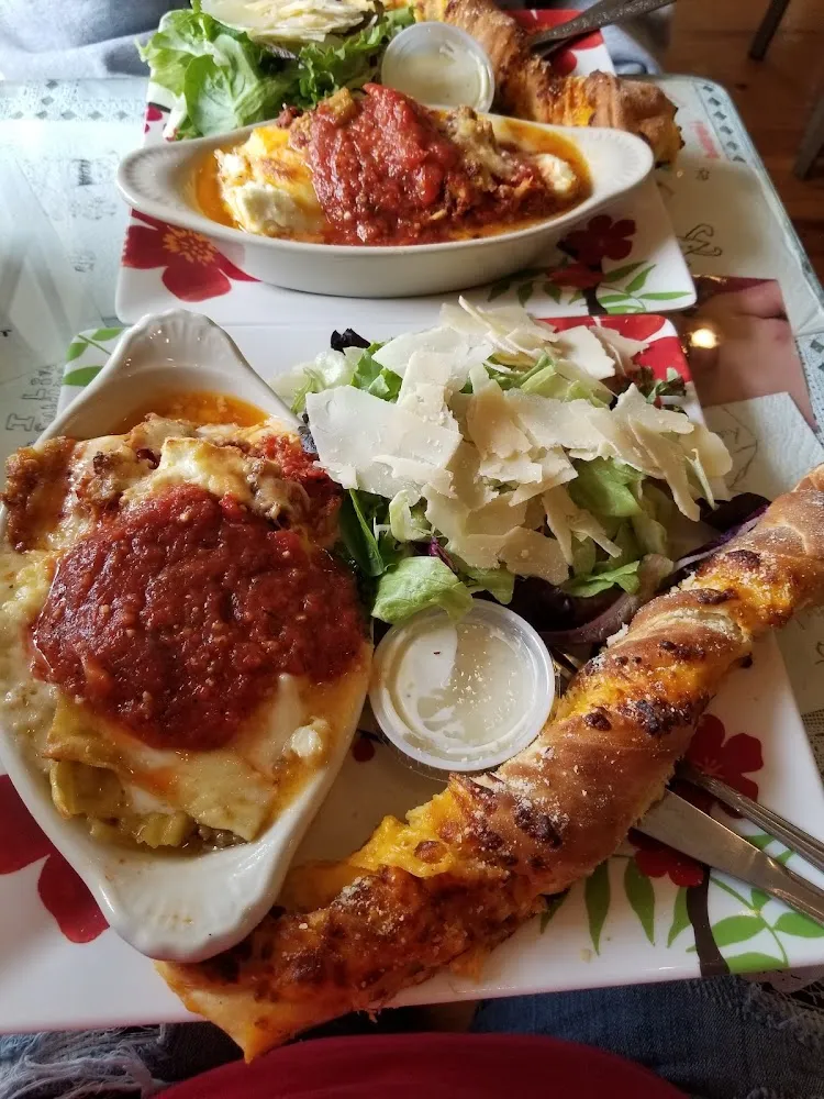 Lasagna Lunch Special